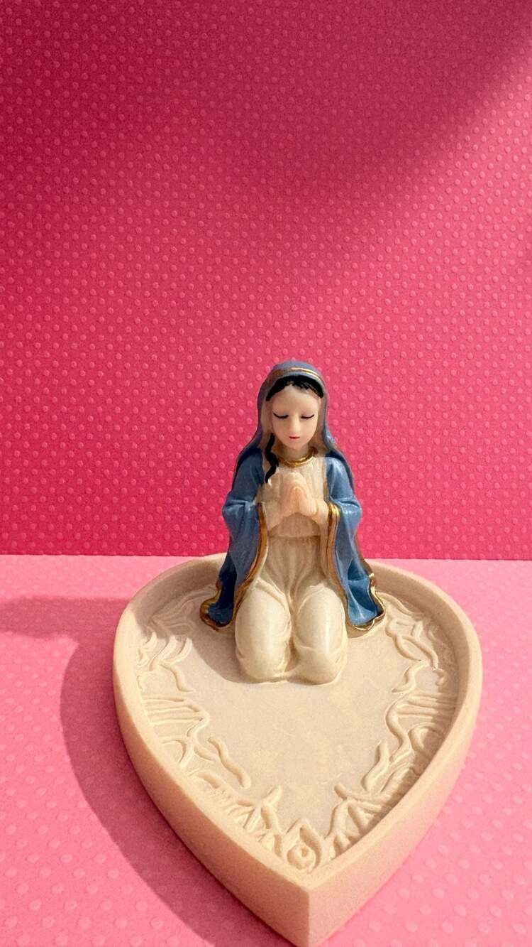 Virgin Mary Figurine on Heart Shaped rosary or trinket dish